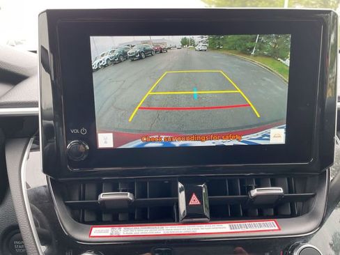 Used 2025 Toyota Corolla Cross XLE image 24