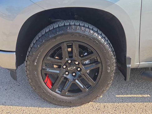 Used 2026 Chevrolet Silverado 1500 RST w/ Redline Edition AWD/4WD image 12