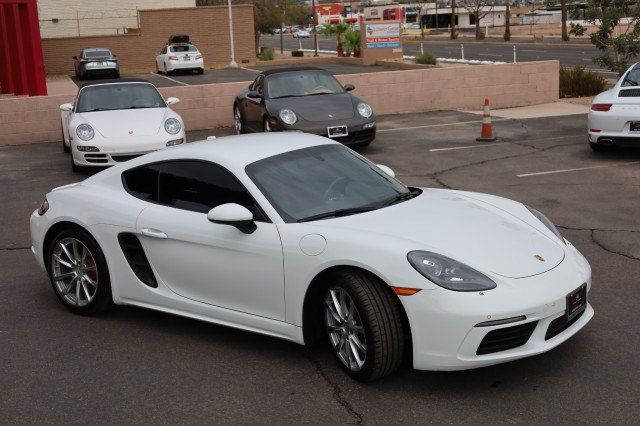 Used 2018 Porsche 718 Cayman RWD image 11