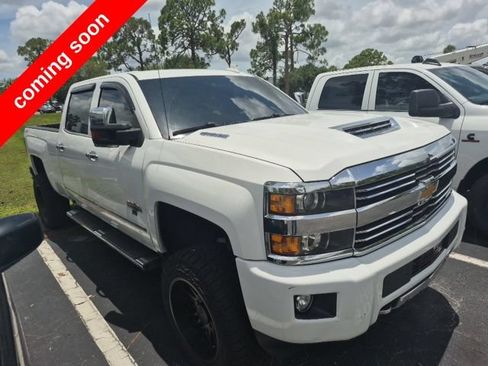 Used 2017 Chevrolet Silverado 2500 High Country w/ Duramax Plus Package AWD/4WD image 4