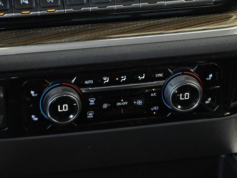 Used 2023 Chevrolet Silverado 1500 LT Trail Boss w/ LT Trail Boss Premium Package AWD/4WD image 21