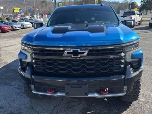 Used 2022 Chevrolet Silverado 1500 ZR2 w/ Technology Package image 1