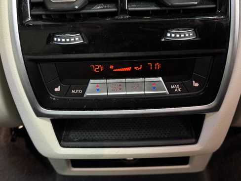 Used 2020 BMW X5 xDrive40i w/ Premium Package image 11