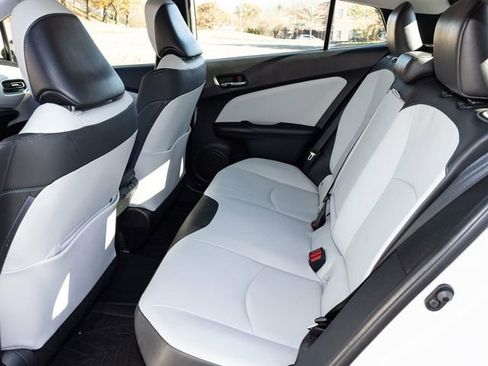 Used 2021 Toyota Prius AWD image 46