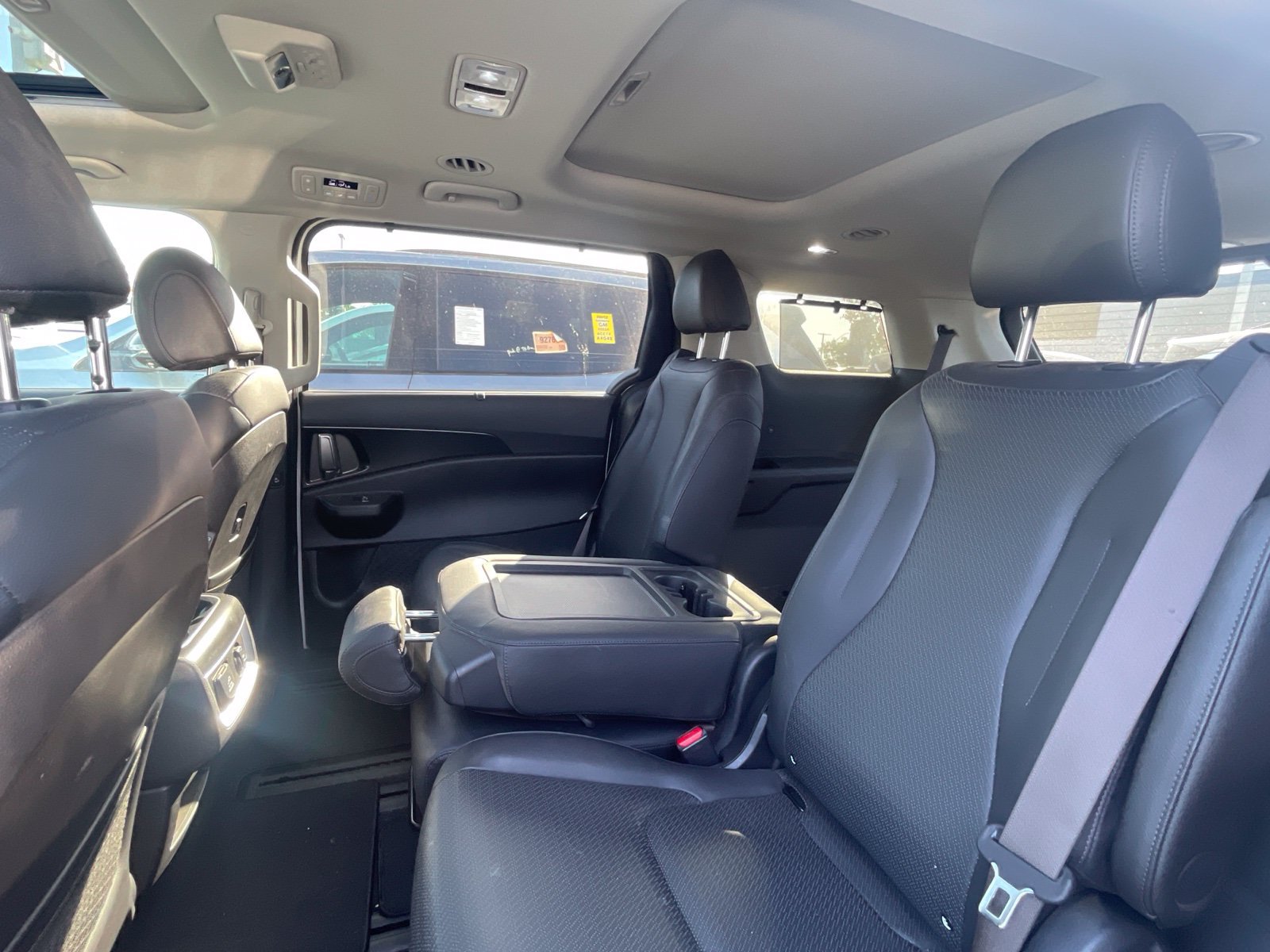 Used 2025 Kia Carnival SX Prestige FWD image 4