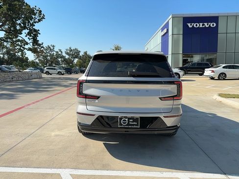 Used 2025 Volvo EX90 Ultra AWD/4WD image 5