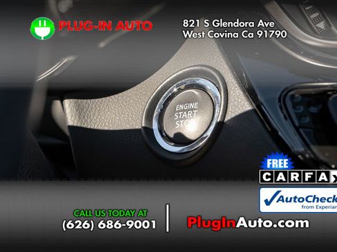 Used 2022 Toyota C-HR Limited image 18