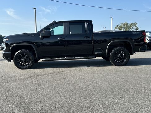 Used 2026 Chevrolet Silverado 2500 LT w/ Trail Boss Package AWD/4WD image 9