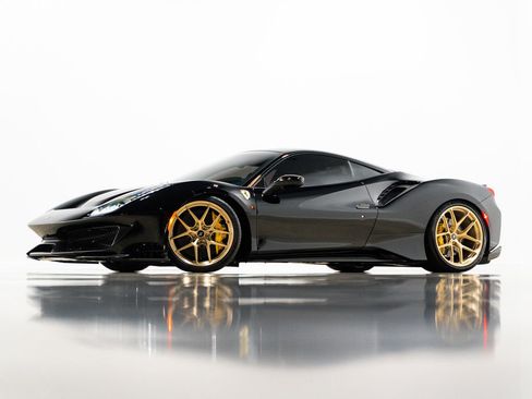 Used 2020 Ferrari 488 Pista image 4