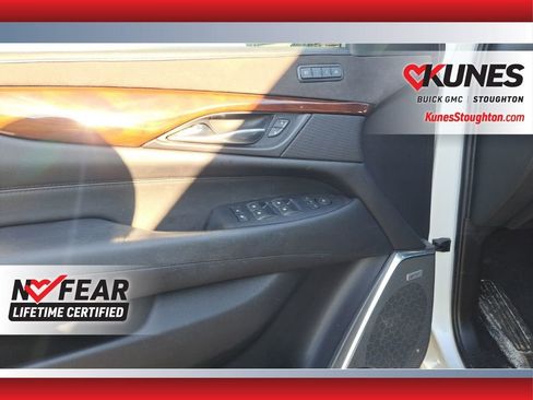 Used 2018 Cadillac Escalade Premium Luxury image 19