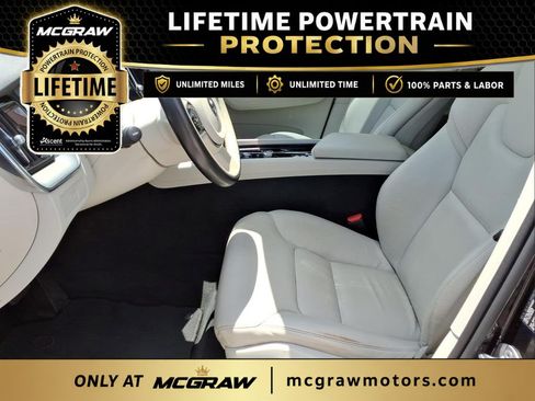 Used 2023 Volvo XC60 B5 Core FWD image 14