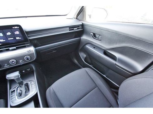 Used 2026 Hyundai Kona SE FWD image 9
