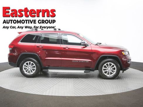 Used 2021 Jeep Grand Cherokee Laredo w/ Security & Convenience Group AWD/4WD image 45