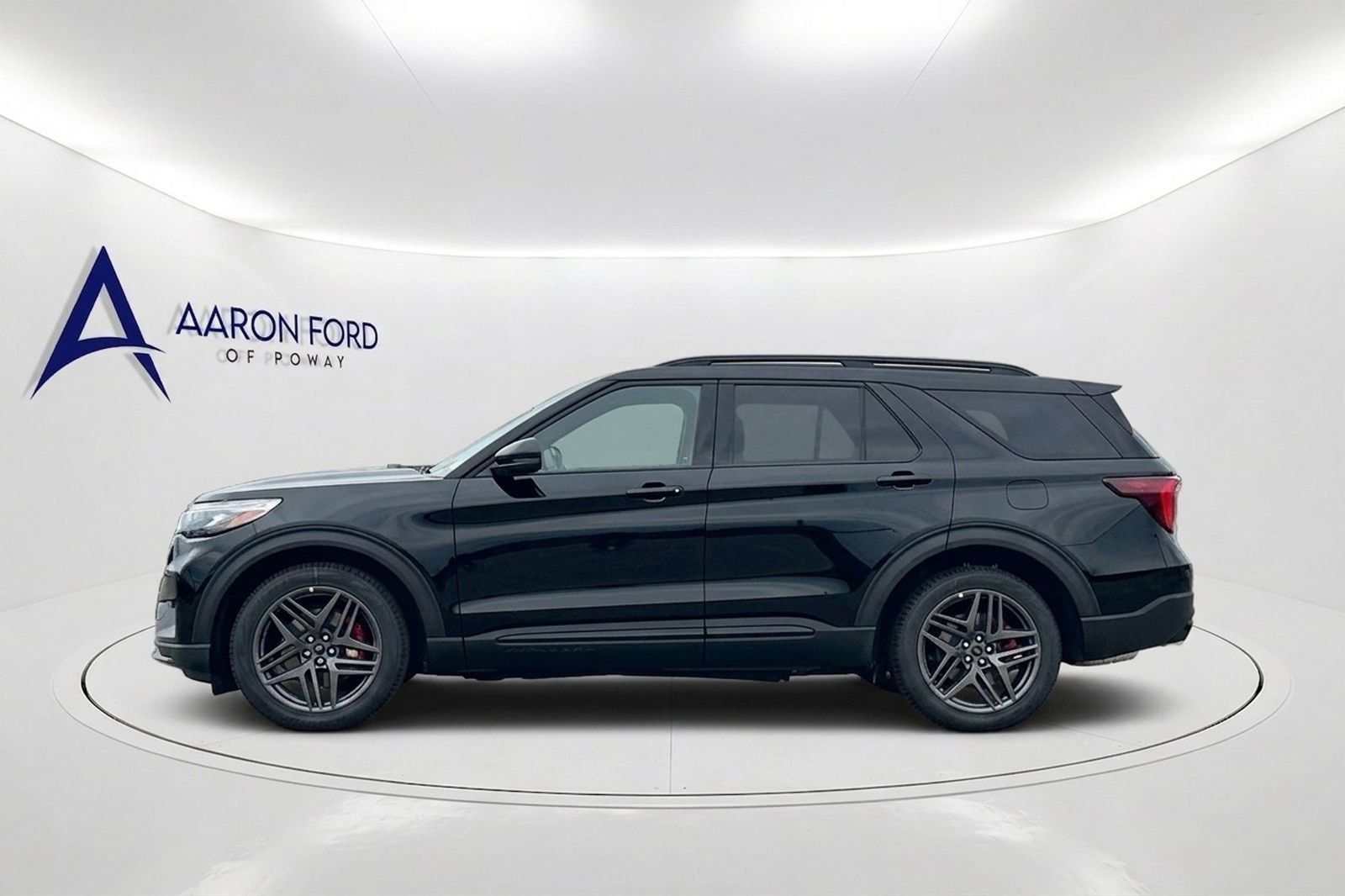 New 2025 Ford Explorer ST-Line w/ Premium Package RWD image 2