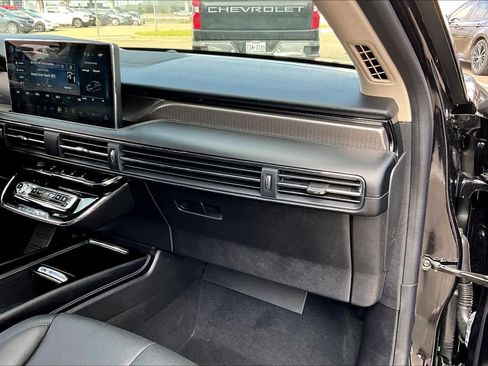 Used 2023 Lincoln Corsair Reserve w/ Equipment Group 202A image 16