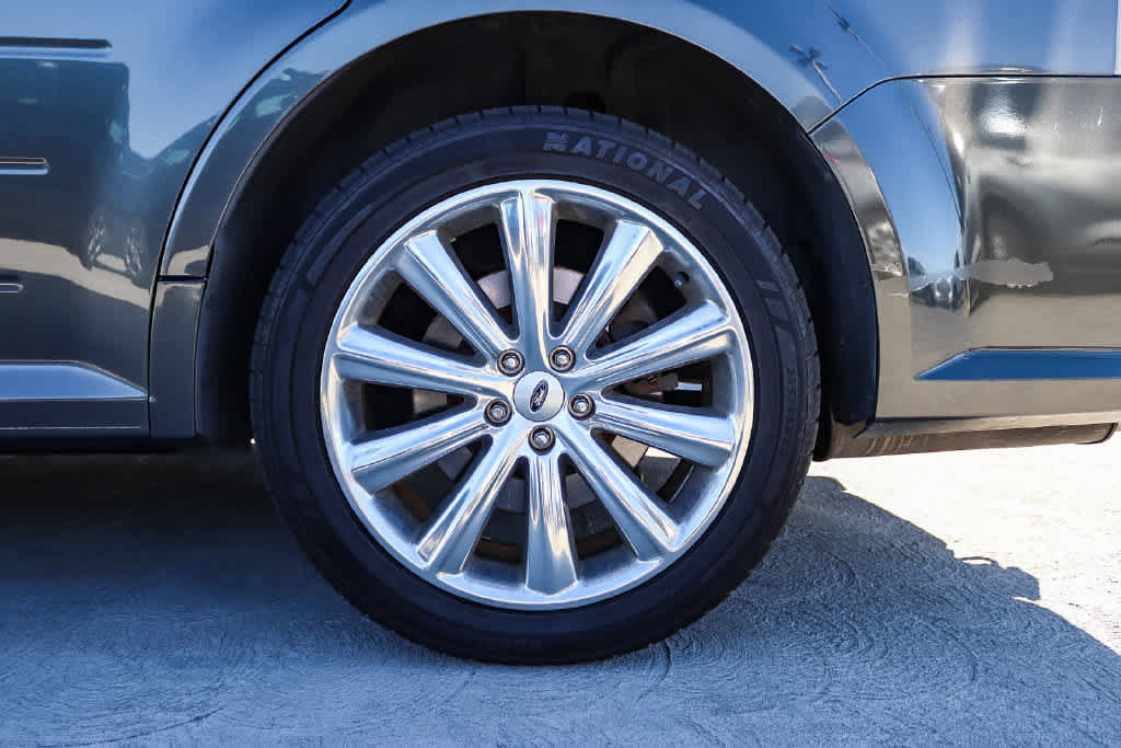 Used 2018 Ford Flex Limited w/ Equipment Group 303A AWD/4WD image 10