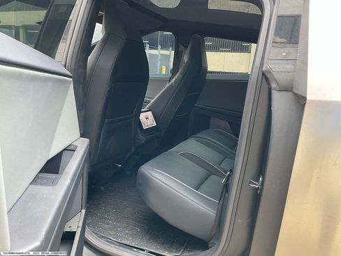 Used 2025 Tesla Cybertruck AWD Crew Cab image 8