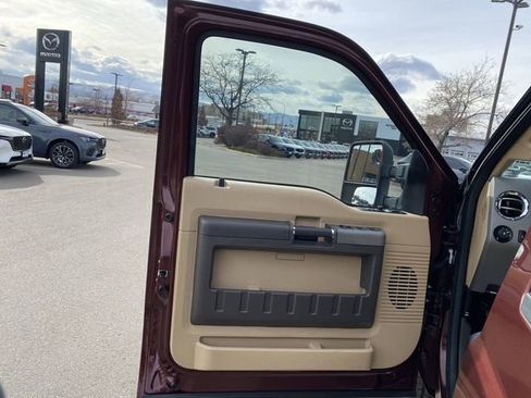 Used 2011 Ford F250 Lariat w/ Lariat Interior Pkg image 11