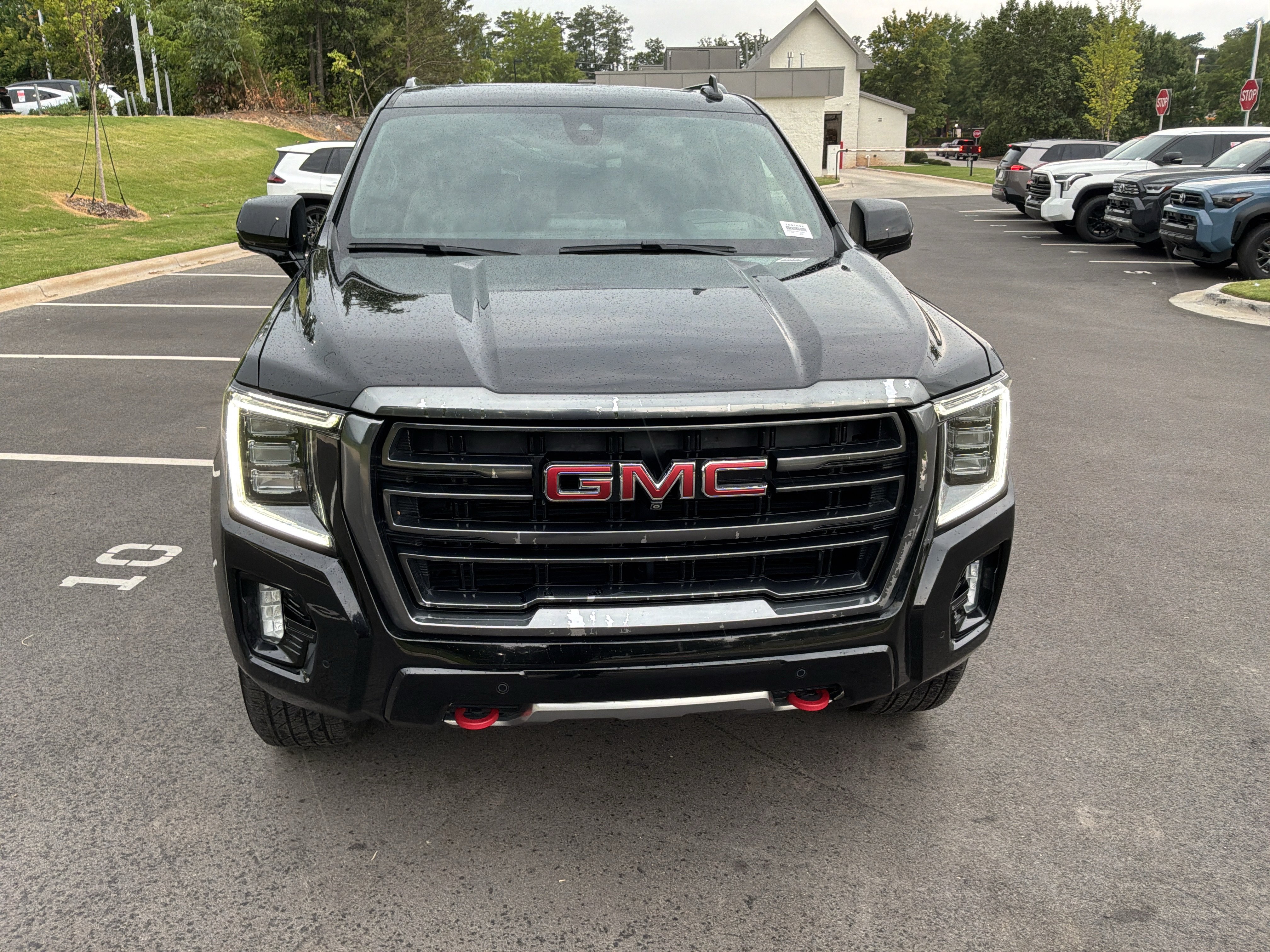Used 2021 GMC Yukon AT4 w/ AT4 Premium Package AWD/4WD image 3