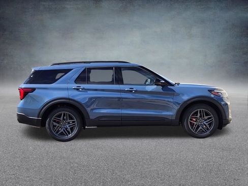 New 2026 Ford Explorer ST image 8
