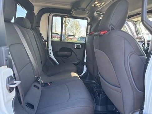 Used 2022 Jeep Gladiator Sport AWD/4WD image 24