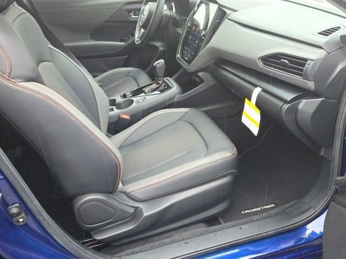 Certified 2025 Subaru Crosstrek 2.5i Limited w/ Crosstrek Mirror Package image 10