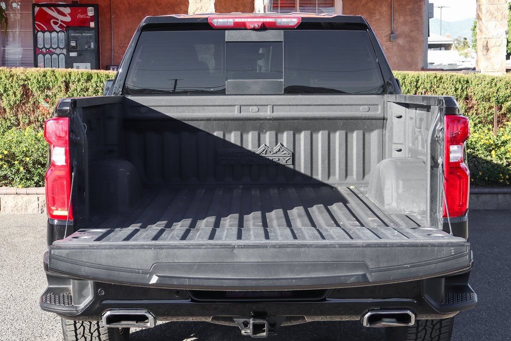Used 2021 Chevrolet Silverado 1500 High Country w/ Technology Package AWD/4WD image 9