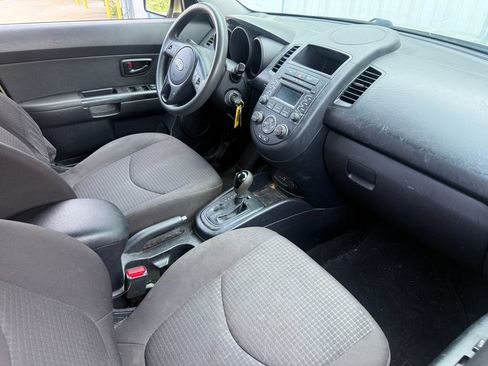 Used 2012 Kia Soul FWD image 5