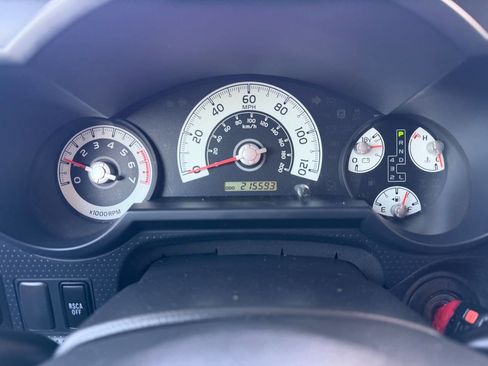 Used 2011 Toyota FJ Cruiser 4WD w/ Upgrade Pkg image 24