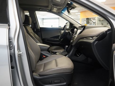 Used 2016 Hyundai Santa Fe SE w/ Option Group 03 image 26