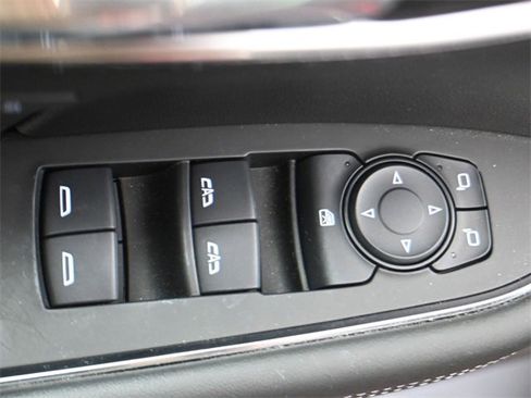 Used 2023 Buick Envision Essence image 12