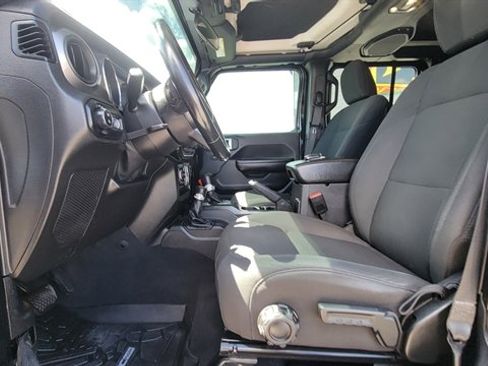 Used 2021 Jeep Gladiator Sport AWD/4WD image 24