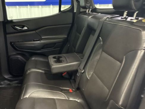 Used 2017 GMC Acadia SLT image 38