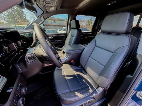 Used 2025 Chevrolet Silverado 2500 LTZ w/ LTZ Plus Package image 20