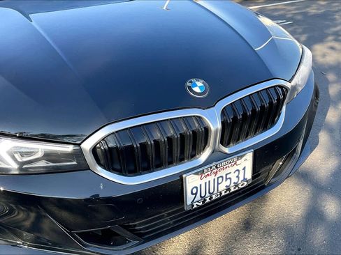 Certified 2025 BMW 330i xDrive Sedan w/ Convenience Package image 31