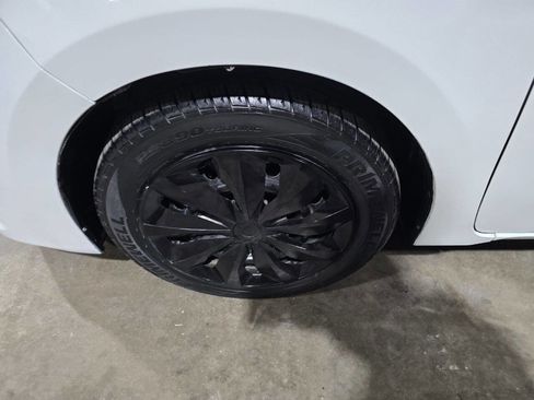 Used 2014 Toyota Corolla S image 23