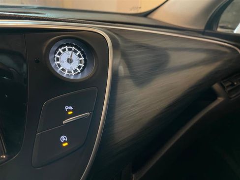 Used 2019 Buick Envision Essence image 29