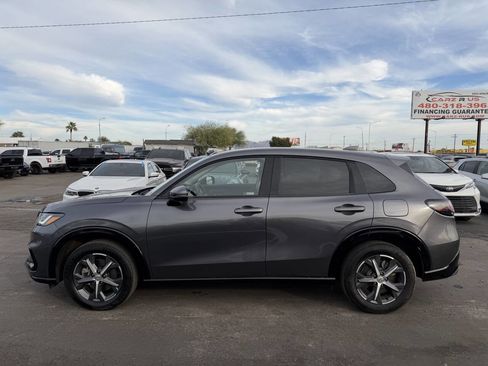 Used 2023 Honda HR-V EX-L image 4