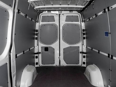Used 2026 Mercedes-Benz Sprinter 2500 image 19