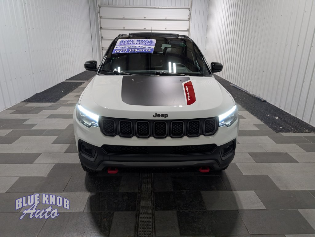 Used 2023 Jeep Compass Trailhawk w/ Trailhawk Elite Group AWD/4WD image 6
