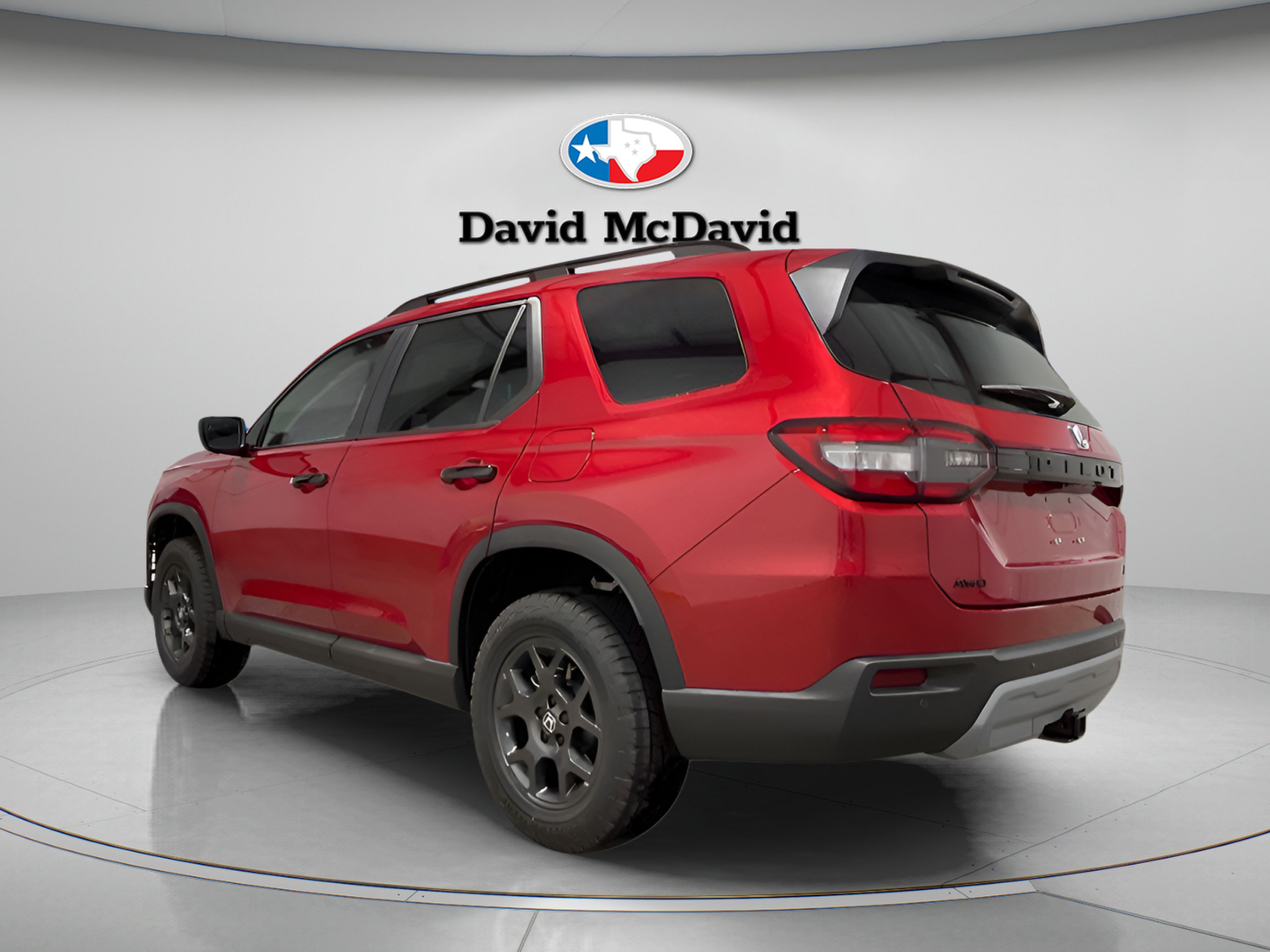 Used 2025 Honda Pilot TrailSport image 4