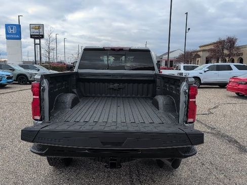 New 2026 Chevrolet Silverado 2500 ZR2 image 23