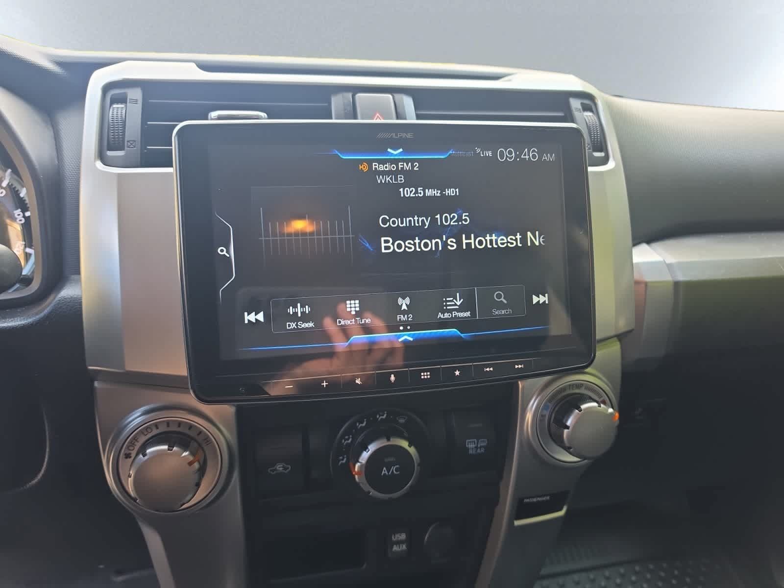 Used 2019 Toyota 4Runner SR5 AWD/4WD image 14