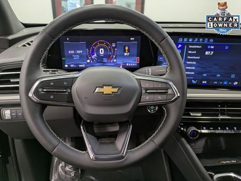 Used 2025 Chevrolet Traverse LT w/ Driver Confidence Package image 20