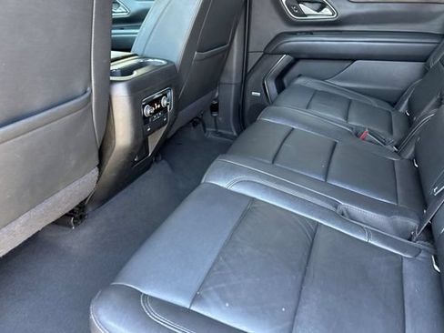 Used 2022 Chevrolet Suburban LT AWD/4WD image 14