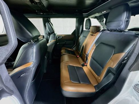 Certified 2024 Ford Bronco Outer Banks AWD/4WD image 32