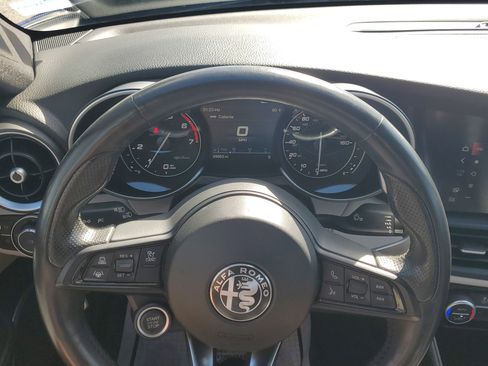 Used 2020 Alfa Romeo Giulia Ti Sport image 23