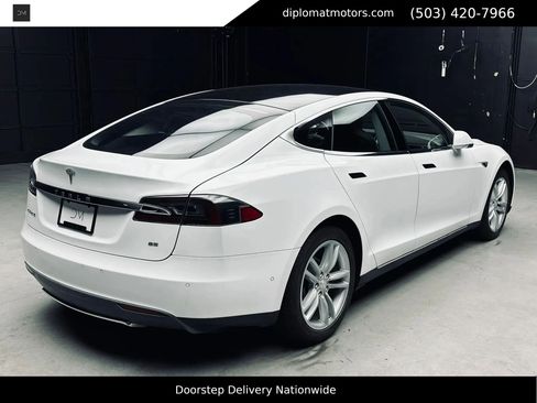 Used 2014 Tesla Model S 85 RWD image 7