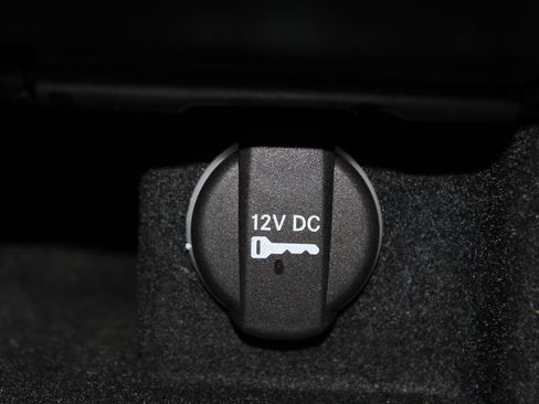 Used 2023 Chrysler 300 Touring AWD/4WD image 40