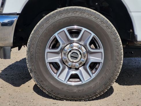 Used 2024 Ford F250 Lariat image 10